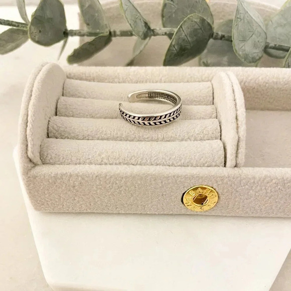 925 Sterling Silver Vintage Ring Dainty Minimalist Ring Band Resizable Ring - Picture 6 of 6